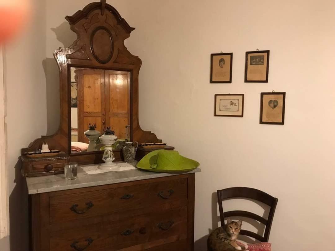 Sotto Il Castello Bed & Breakfast Trebiano Luaran gambar
